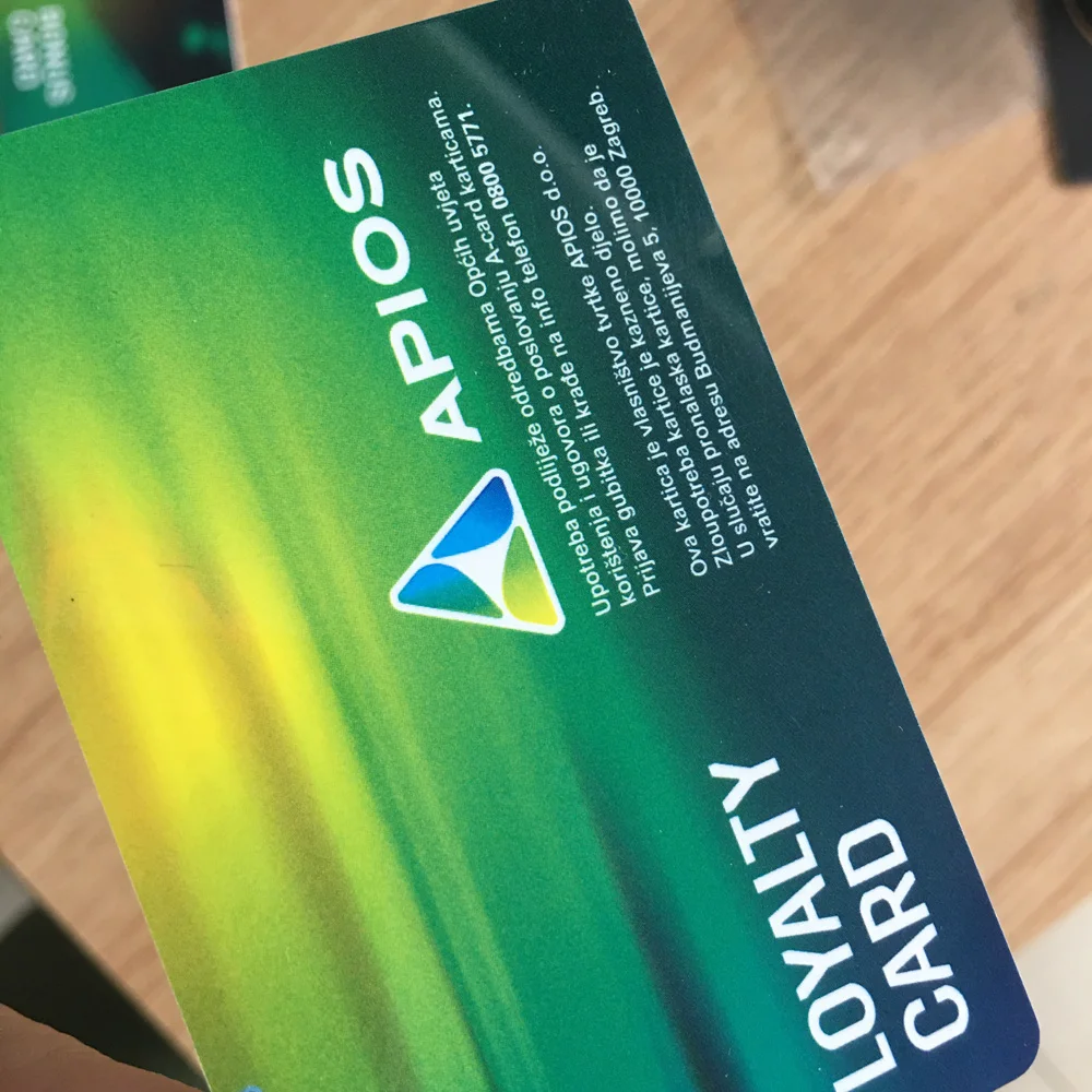 Custom logo name contact number and email id information printed amazon gift cards pvc  id card with chip