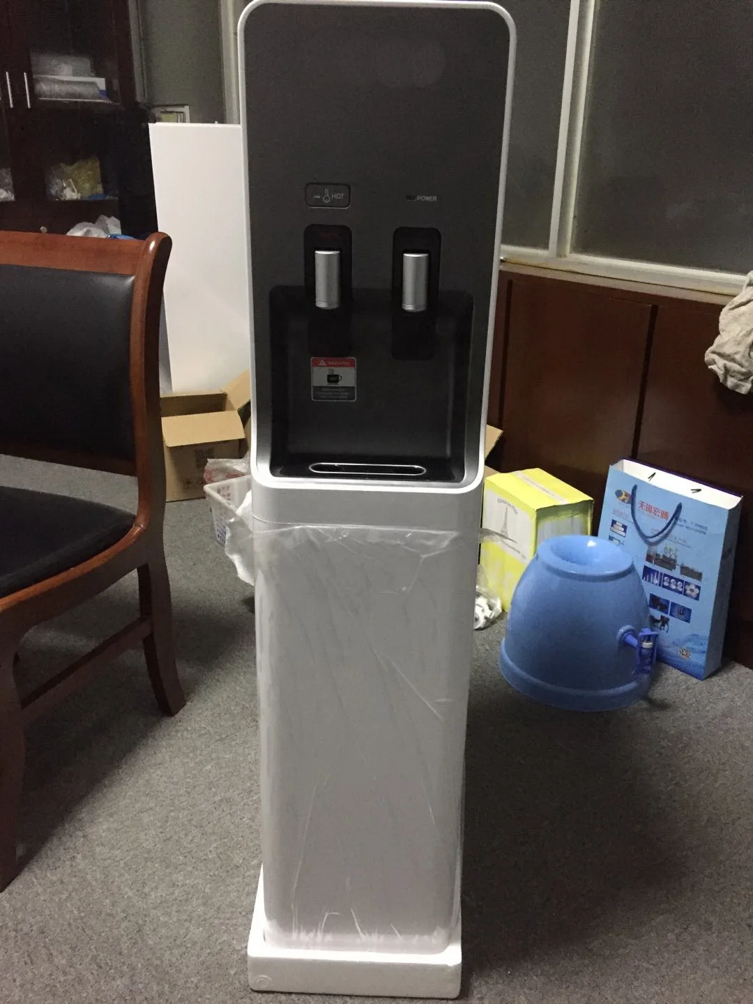 Vertical Instant Hot And Cold Compressor Water Purifier With RO System
