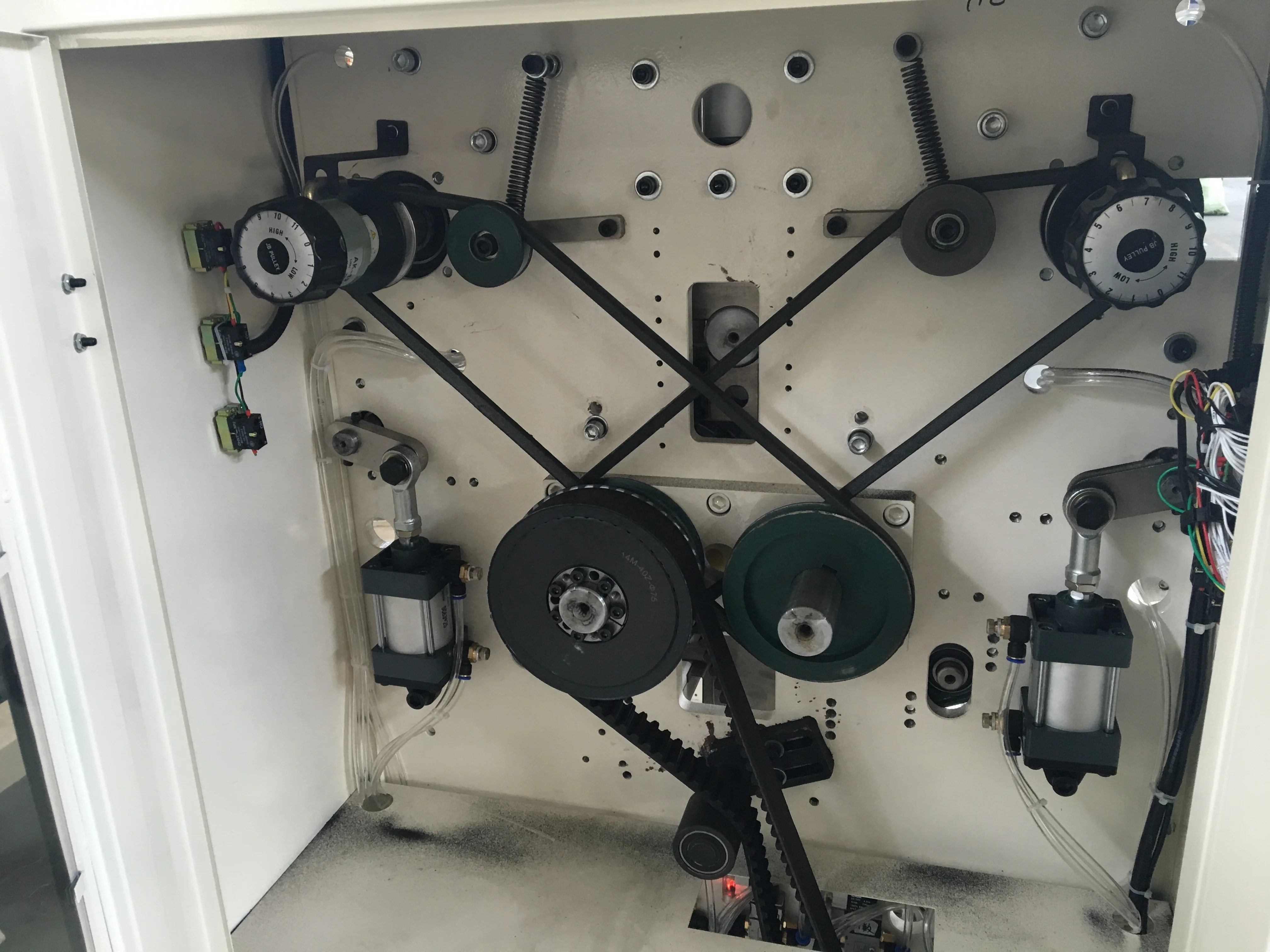 
High quality automatic mini type facial tissue paper products making machine 