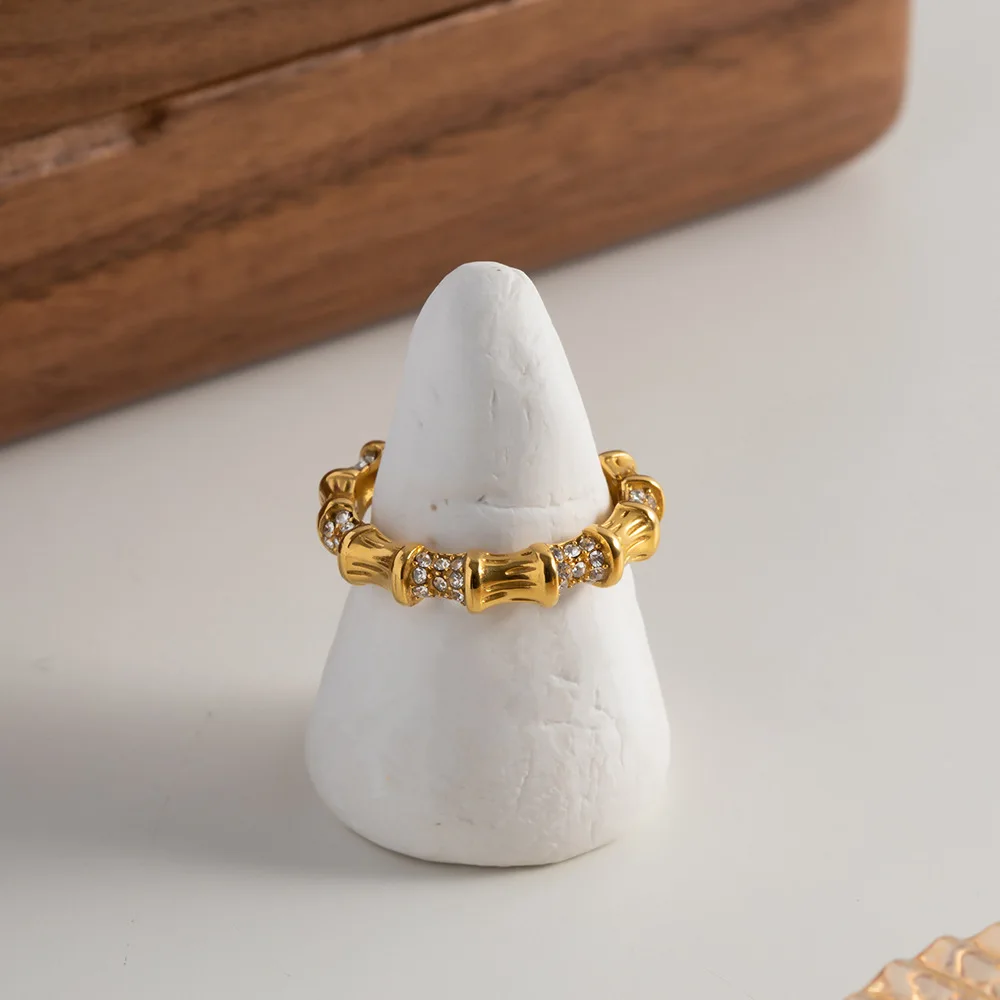 Wholesale Fashion 18k Gold Plated Elegant Zircon Ring Jewelry Stainless Steel Inlaid White Diamond Bamboo Rings