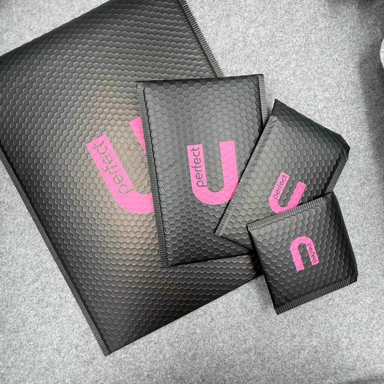 Hot Sale Matte Black Aluminum Foil  Metallic Eco-friendly Custom Bubble Shipping Mailer Mailing Bags with Logo 4*8