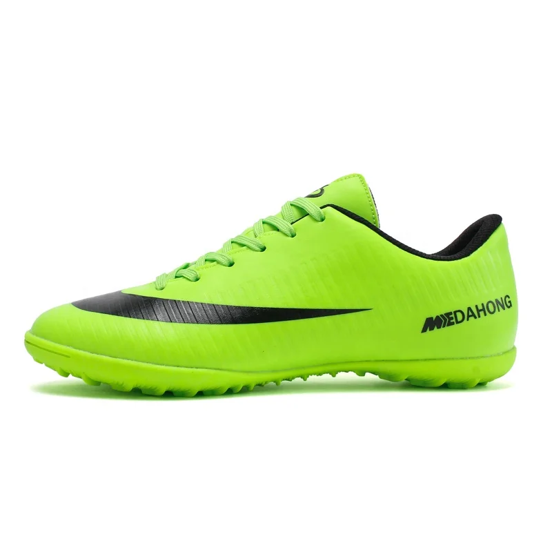 
School Indoor Lawn Training Shoes Low-cut Nail Football Shoes Custom Non-slip Soccer Shoes 