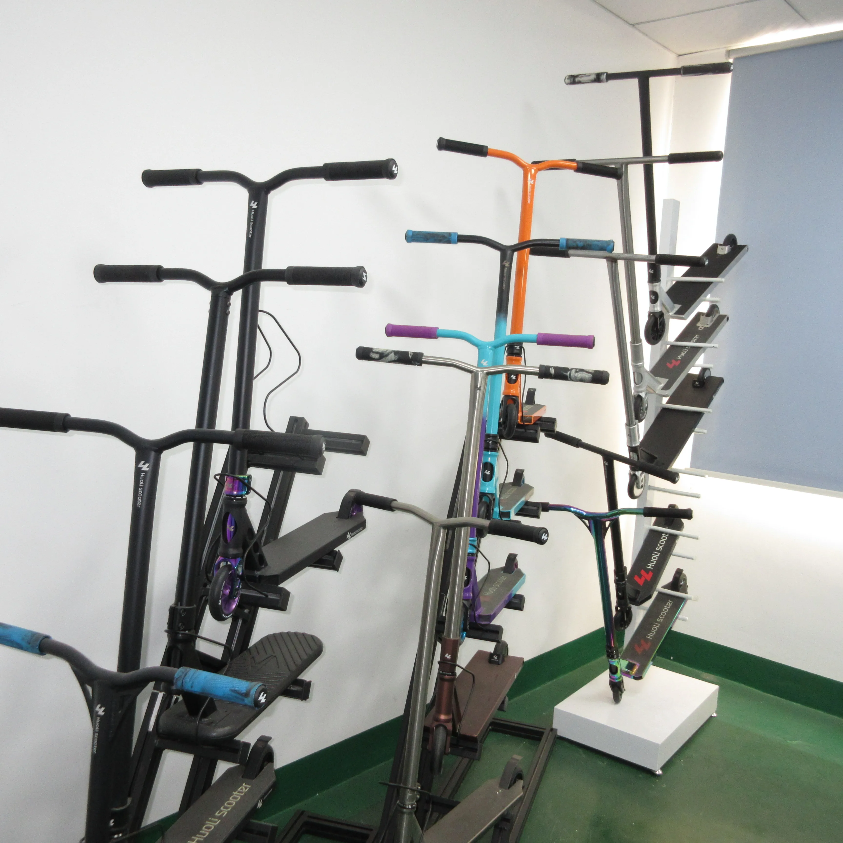 Spaceflip SCS Light Weight Pro Stunt Scooter with Gr9 Titanium T-Bar Industry Wholesale OEM ODM Street Kick Scooter