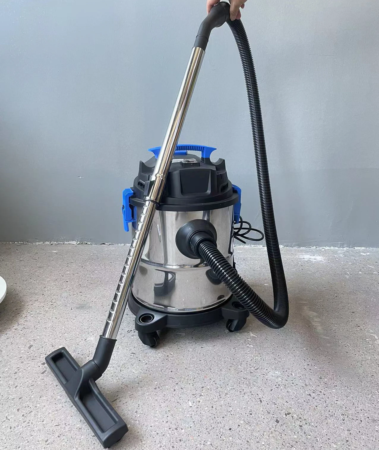 18kpa Hot Selling Strong Suction 30L Heavy industrial Wet Dry Blow Wash Dust Collector Vacuum Cleaners