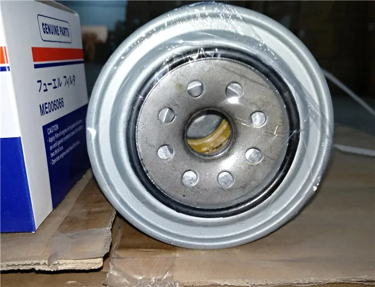 фильтр топливный ME006066  Car Filter Black  oil filter 0 986 450 512