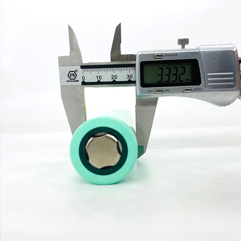 A Grade Rechargeable Cylindrical Batteries 3.2V 14.5Ah 20Ah 33138 33140 LifePo4 Battery 15Ah Electric Scooter E-bike Battery