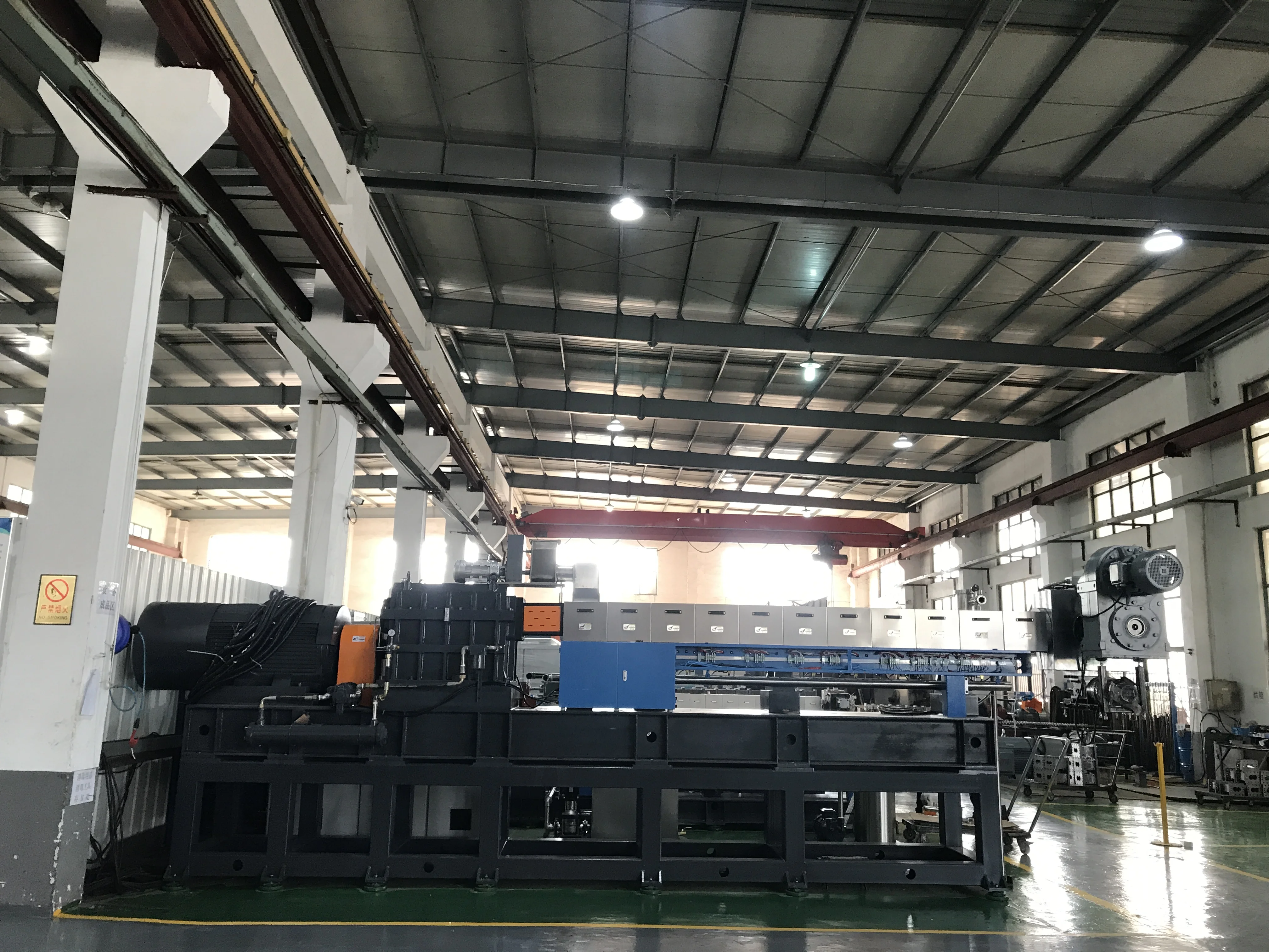 Plastic Pellet Polymer Compounding Parallel Co-rotating Twin Screw Extruder Granules Making Production Line