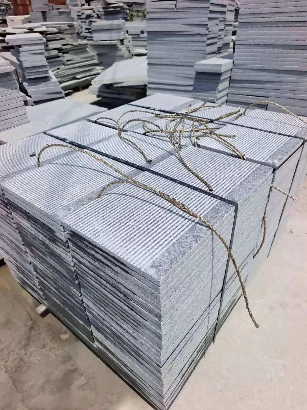 Chinese Sesame Grey Natural Stone Granite G343 Cheap Granite for sale