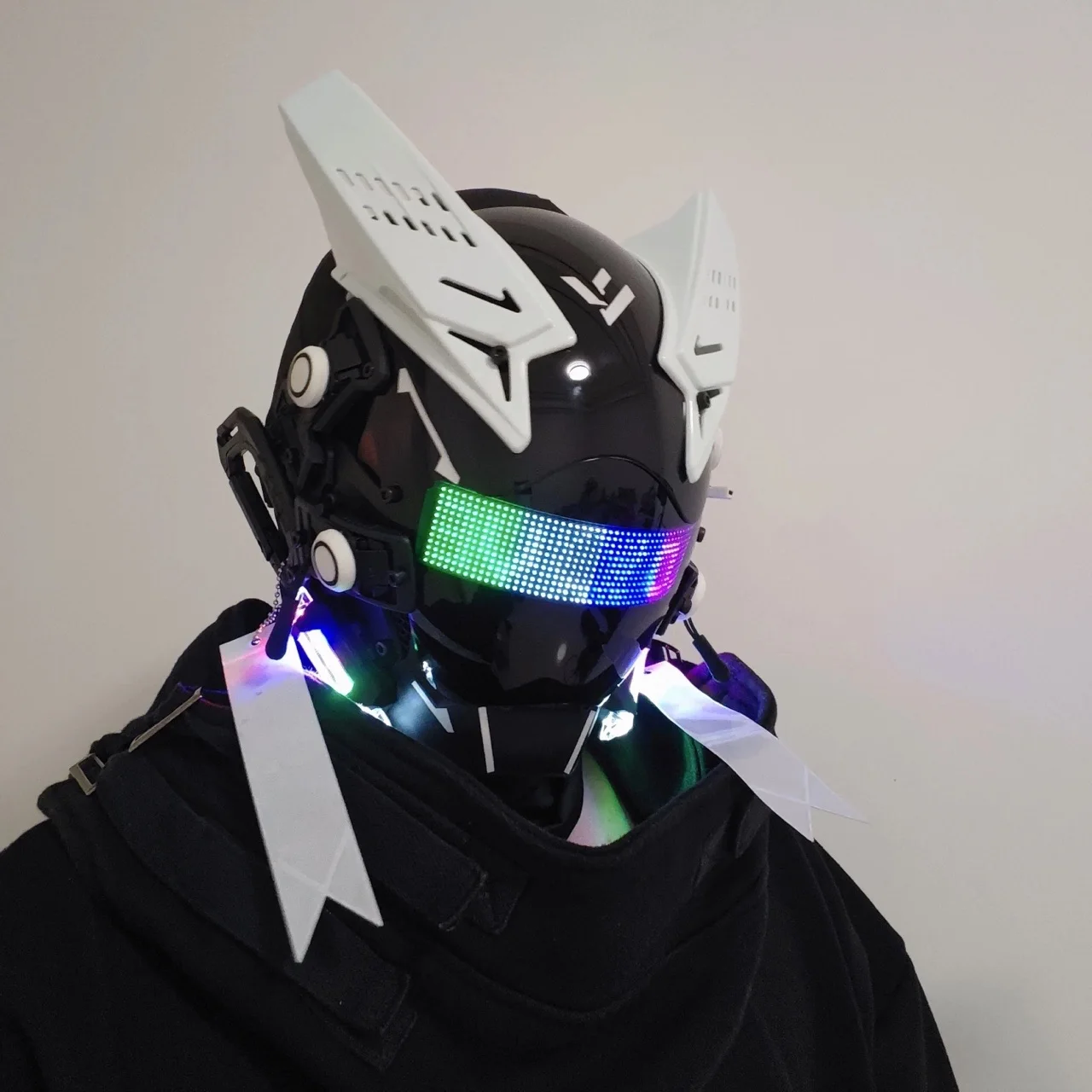2023 New Product Design Party Masks Samurai Helmet Party Light Bar Halloween Carnival Full Face LED Cyberpunk Helmet