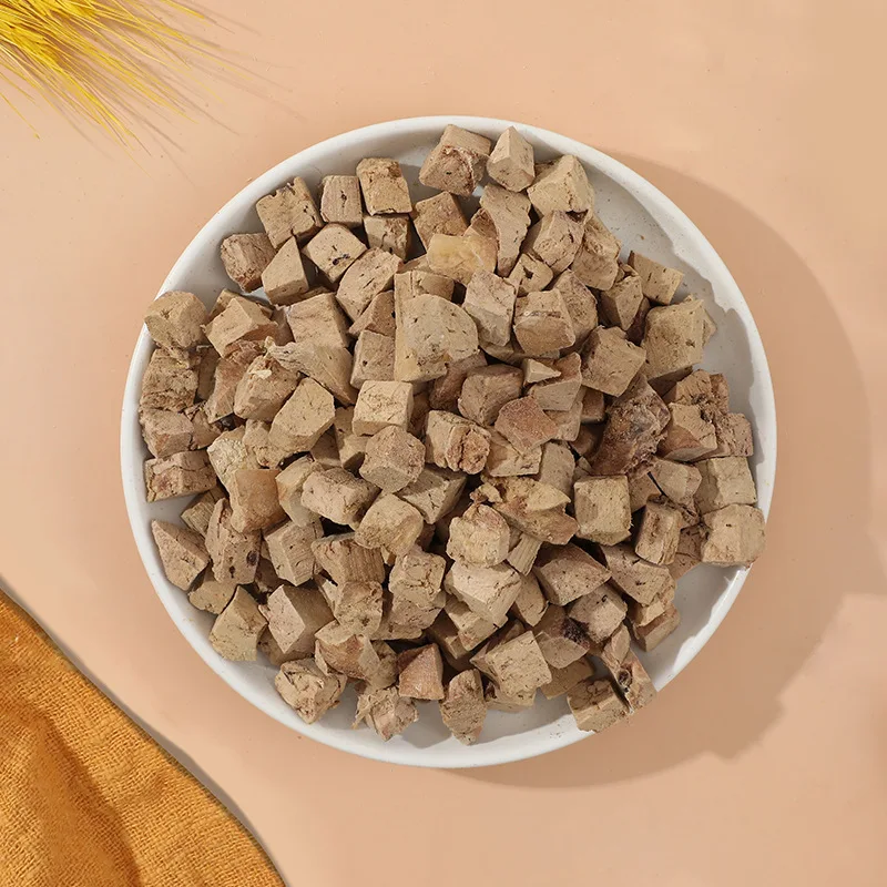 Сублимированные закуски для домашних животных кубики куриной печени собака кошка куриная печень зерна сублимированного мяса