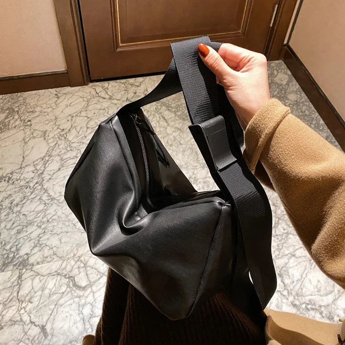 Korean Style PU Leather Tote Bag for Women Soft Large Crossbody Day Trip with Zipper Closure Bucket Pattern Print ODM Handbags