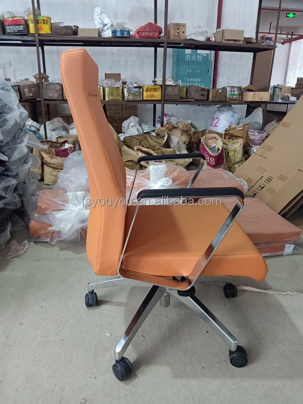 luxury Pu Leather manager chair middle back swivel chromed leather chair soft pu pad armrest leather office Chairs