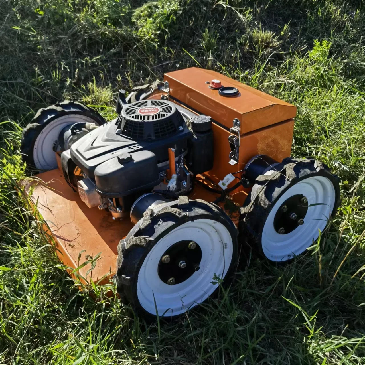 Оптовая продажа пульт дистанционного управления газонокосилка 4WD травы косилки радиоуправляемые/детскй 4-колесный машина с бензиновой мощностью роботы-автомат для резки