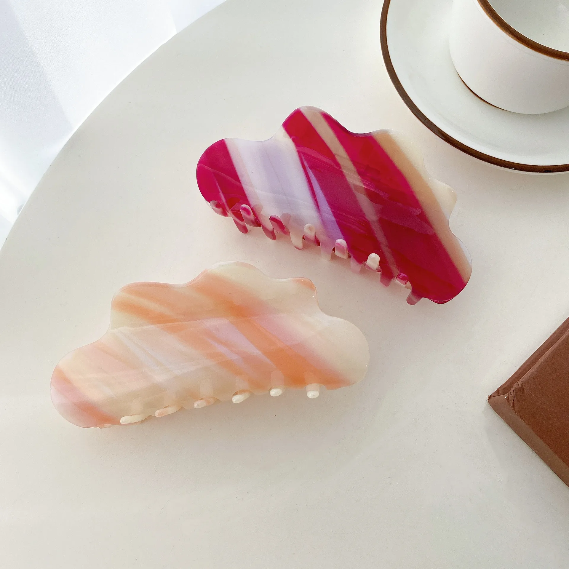 13cm  New Design Colorful Rainbow Large Hair Claw Clip Cellulose Acetate Gradient Hair Claw Clips for Girls