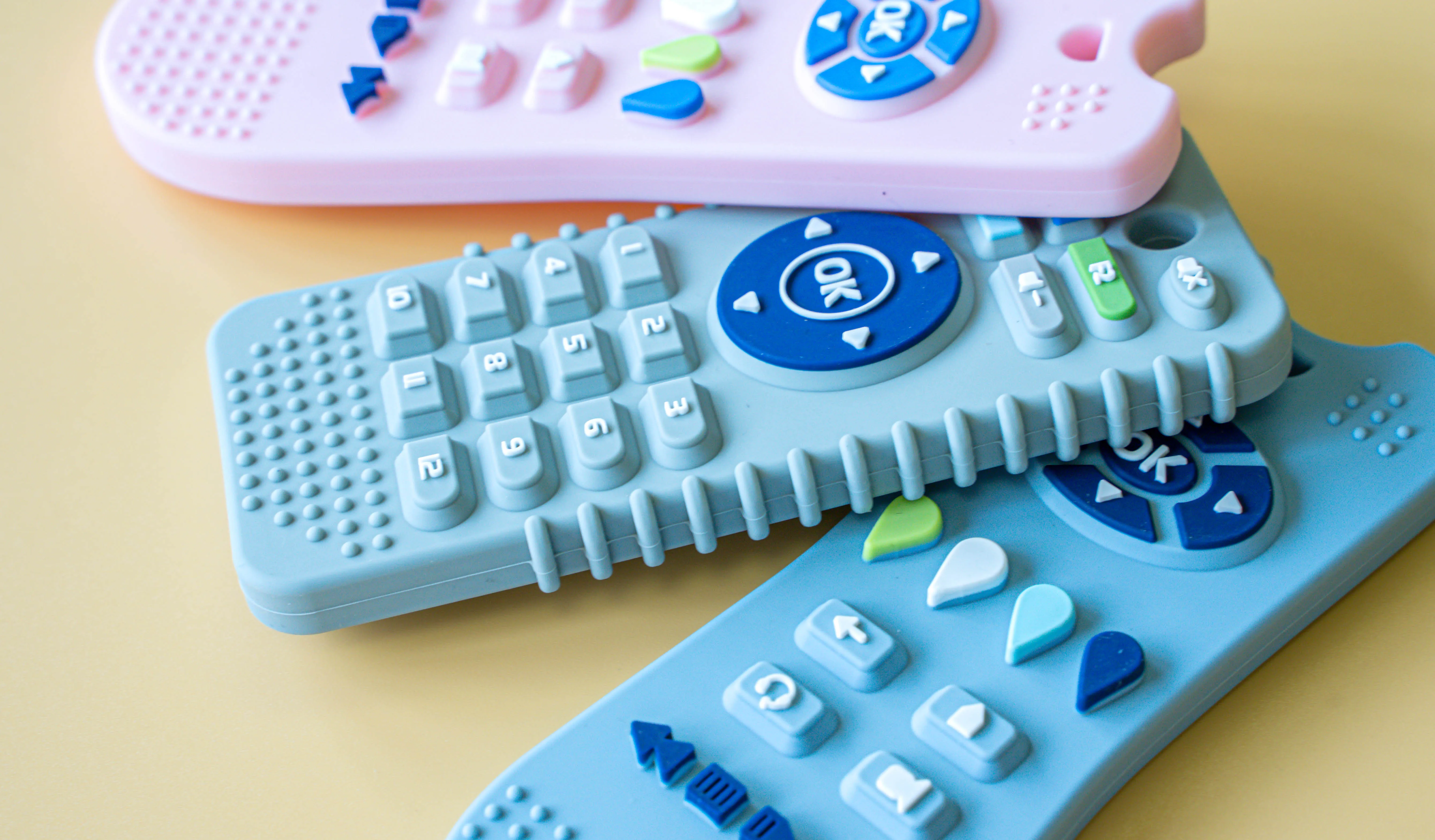 2024 Amazon Hot Game Tv Remote Control Busy Board Montessori Toys For Toddlers Silicone natural rubber baby teething toy