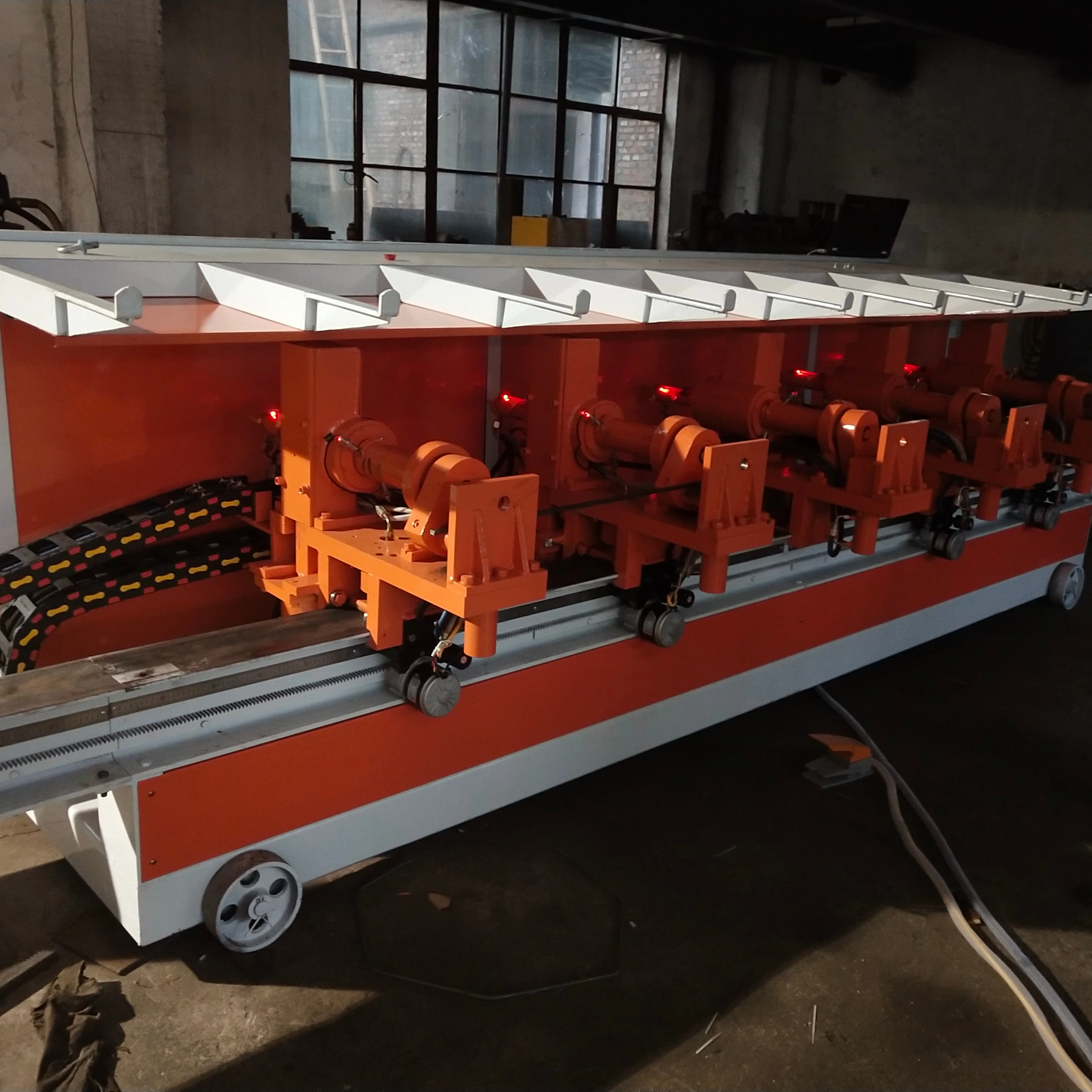 Rainbow No. 2 five-head bending center