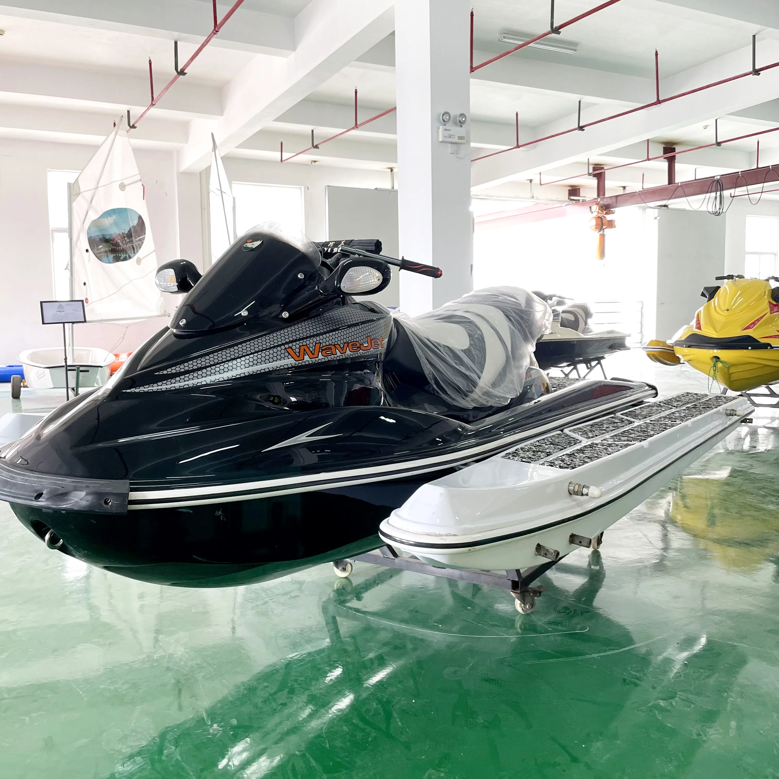 Водный гидроцикл LNA 1300cc с полным контролем и комфортом