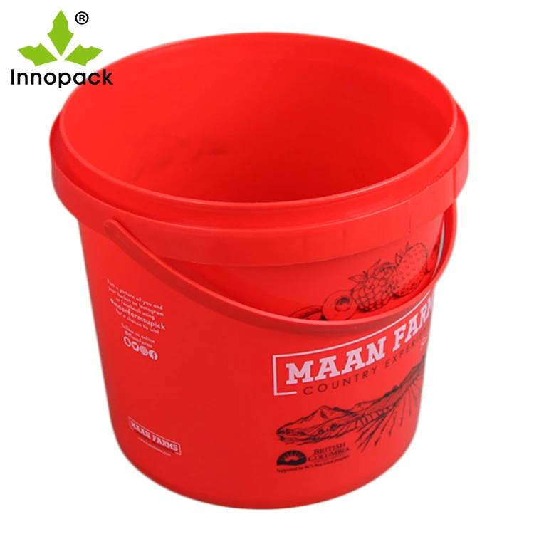 Colorful  plastic bucket with lid for paint and chemical