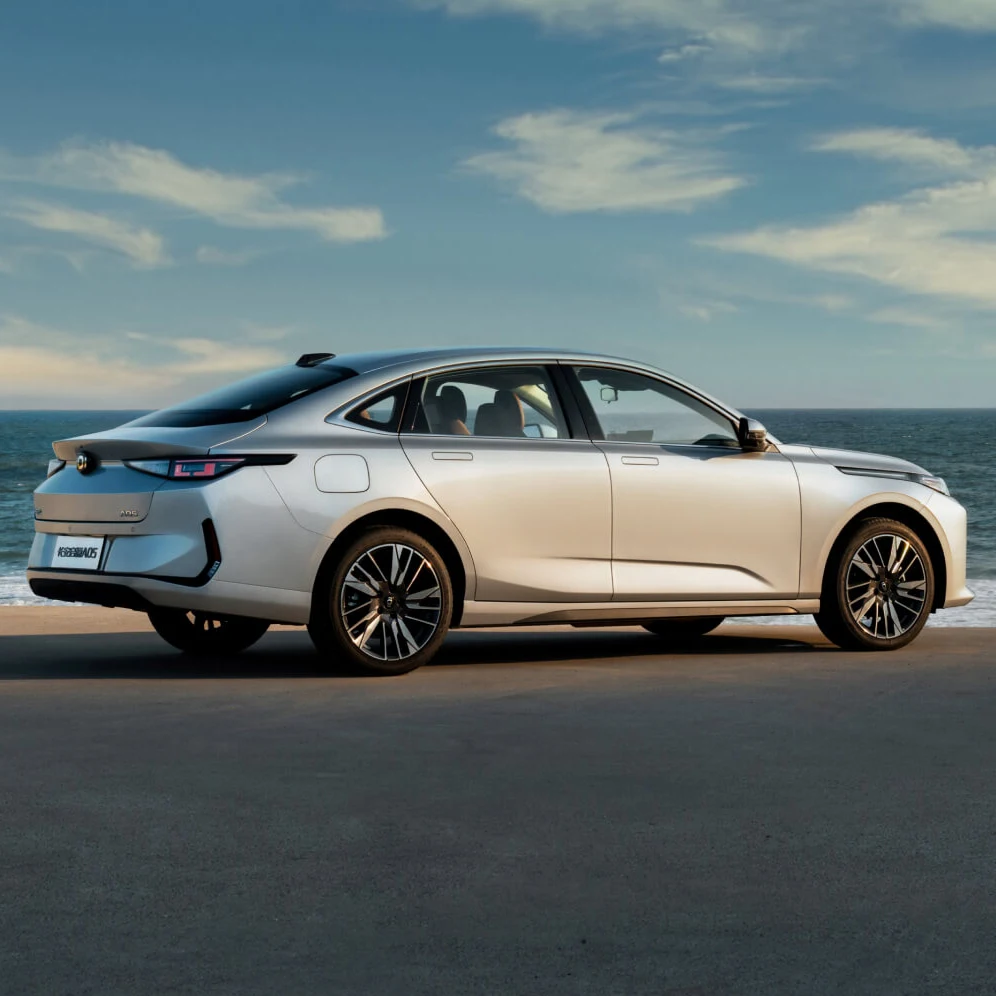 Changan Qiyuan A05 New Energy Sedan Plug-In Hybrid Electric Vehicle Daily Commuting Vehicle Ev Cars Made In China