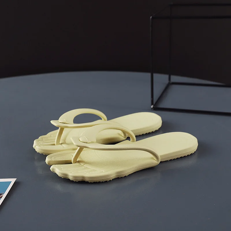 Wholesale customized logo New Style Soft Bottom Beach Slippers Woman Slipper unisex Flip-Flops Slippers Foldable hotel Spa