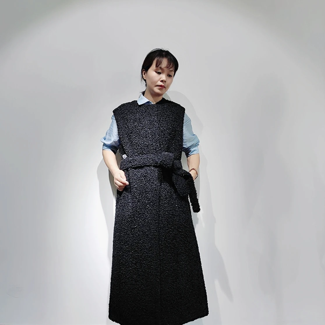 Wholesale Autumn and Winter Long Fashion faux fur sleeveless coats fur long vest women