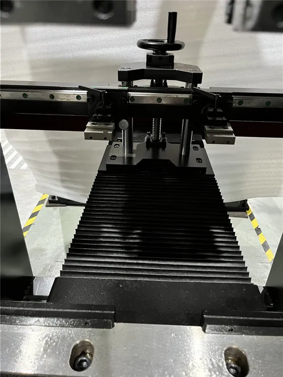 China Manufacturer Customize Made EKO 30Ton 1200mm Press Brake CNC Sheet Metal Electric Bending Machine