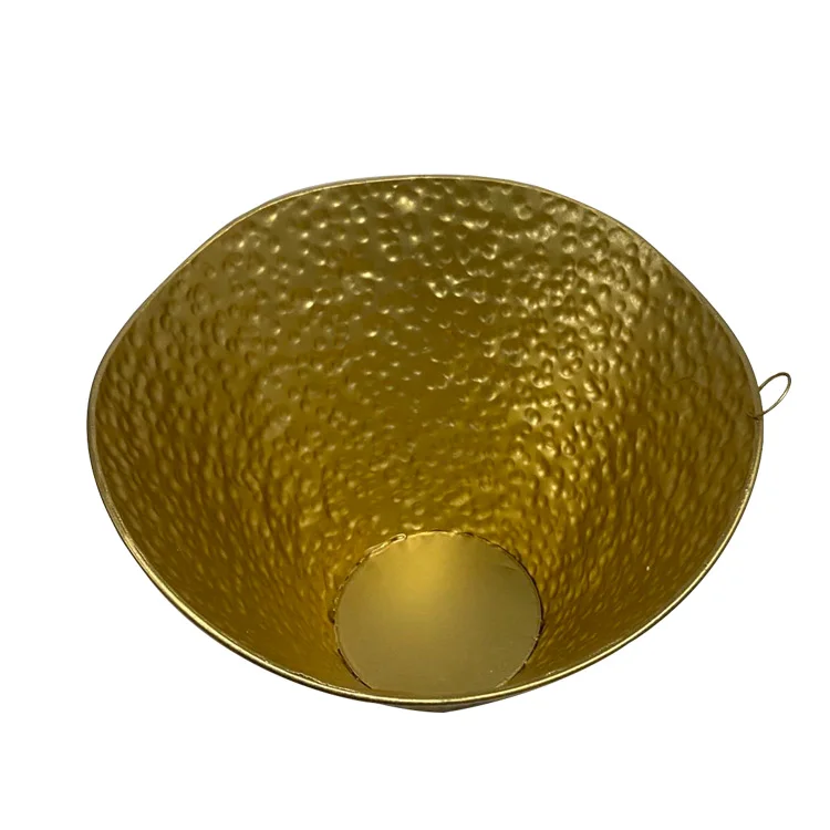 Exclusive Quality Metal Flower Pot Modern Design New Arrival Hammered Gold Flower Vases Decorative Plant Pot.