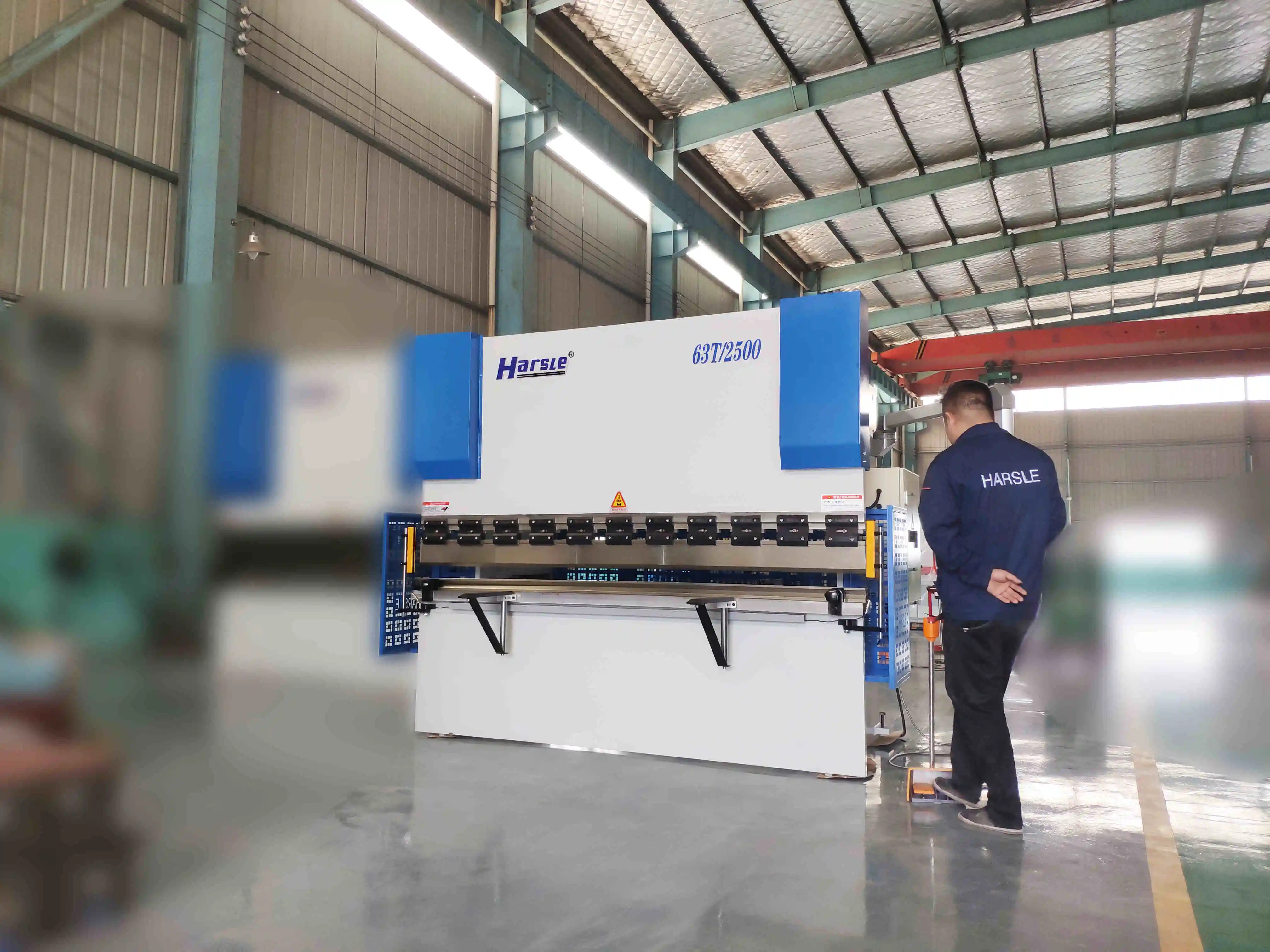 HARSLE cost-effective bending metal plate machine press brake