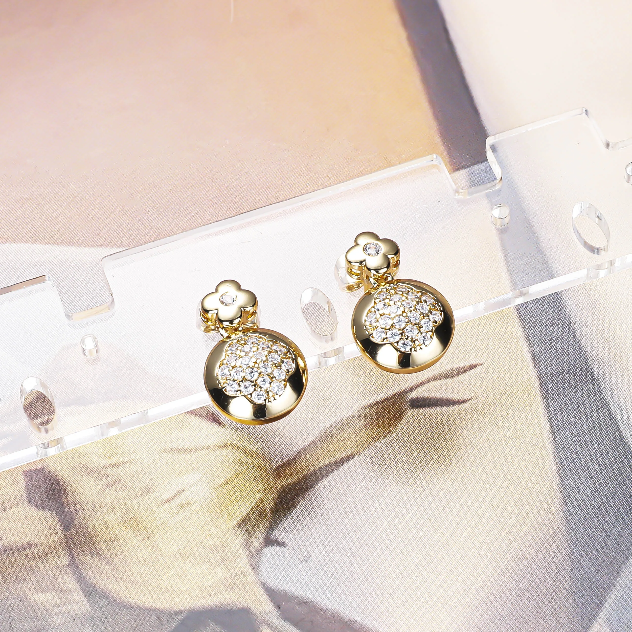 CM fashion jewelry wholesale stud earring metal brass plated 14k gold color earring flower cute drop charm earrings for women