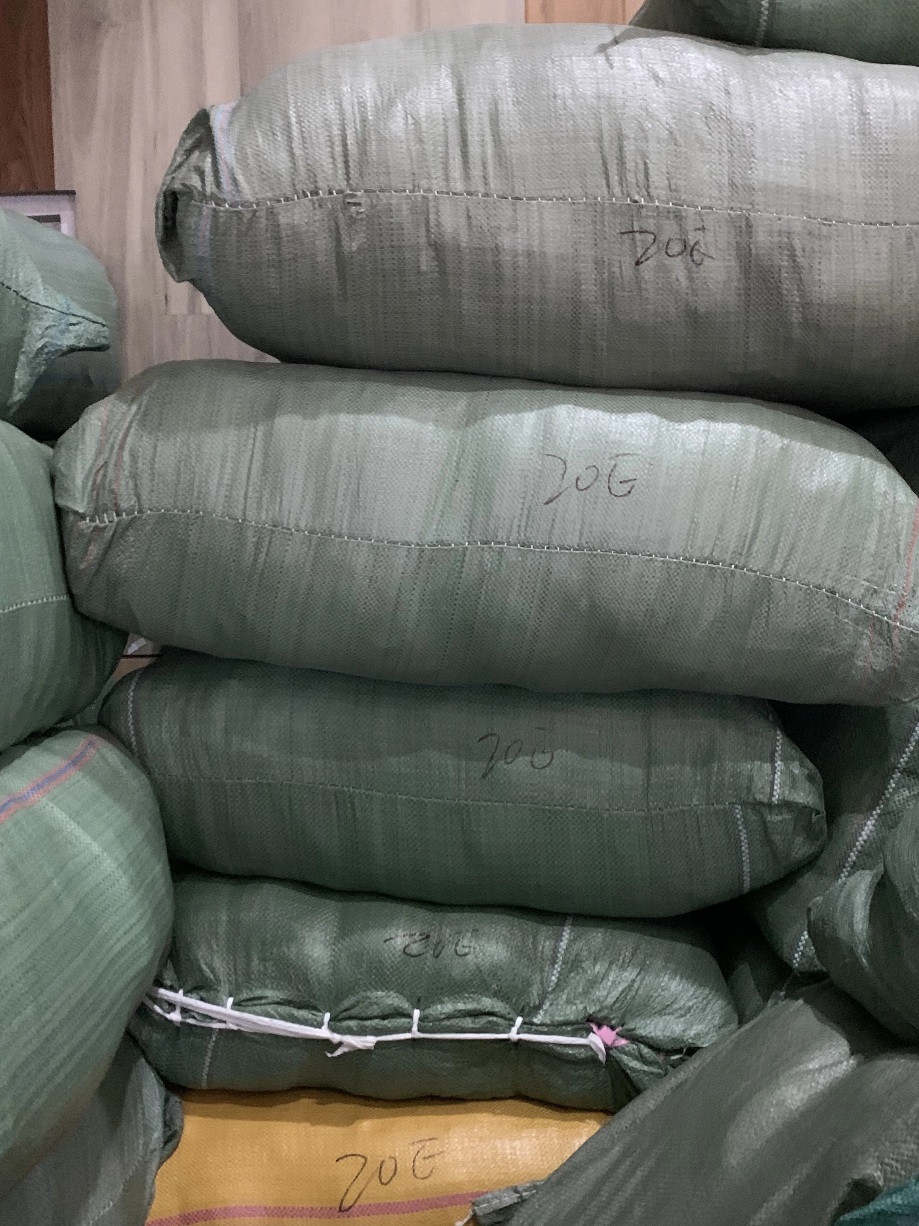 High Quality 100 Cotton Acid Wash 250Gsm Heavyweight Vintage Men T Shirt Custom Blank Vintage T Shirt