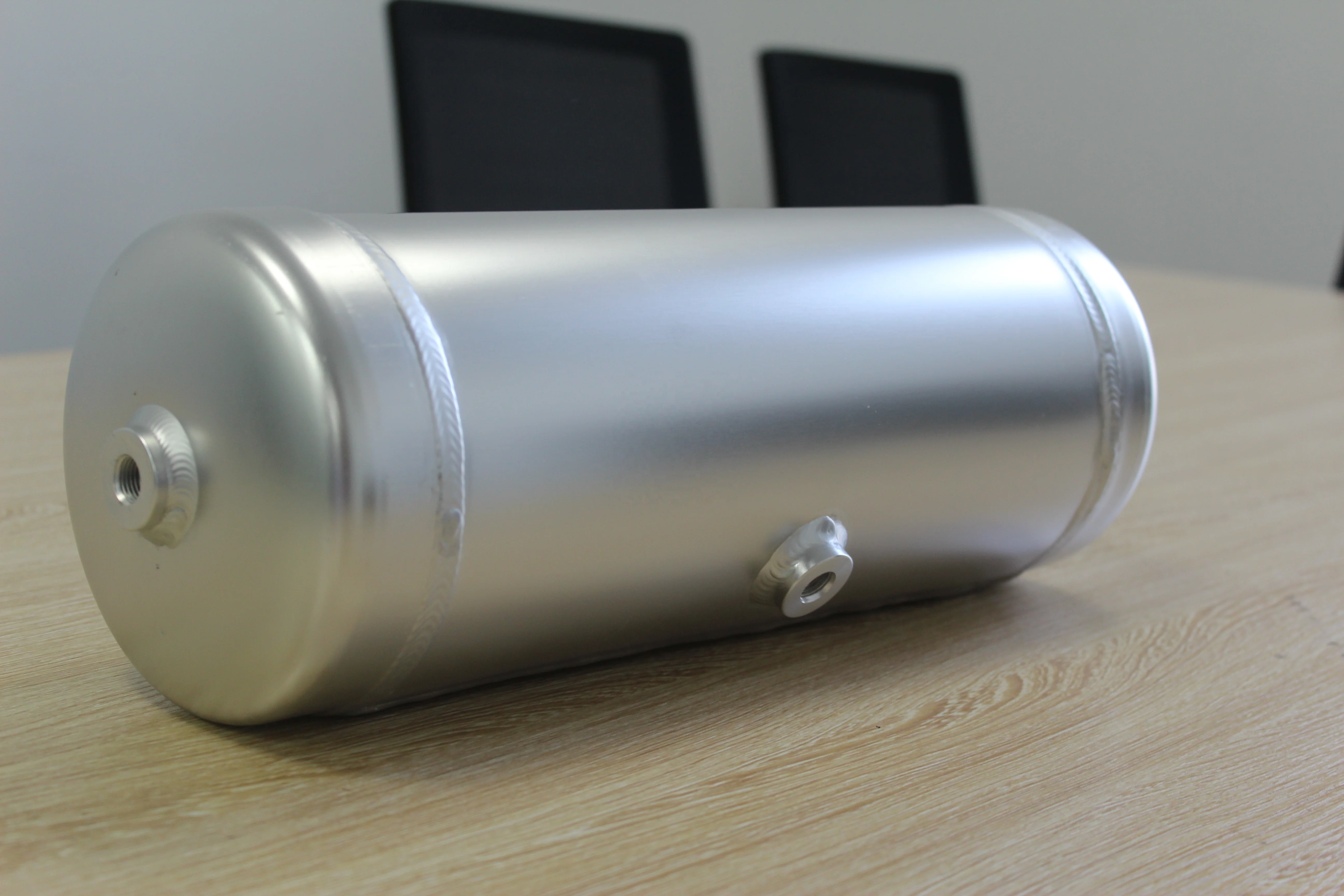 Custom-made aluminum stainless steel air tank