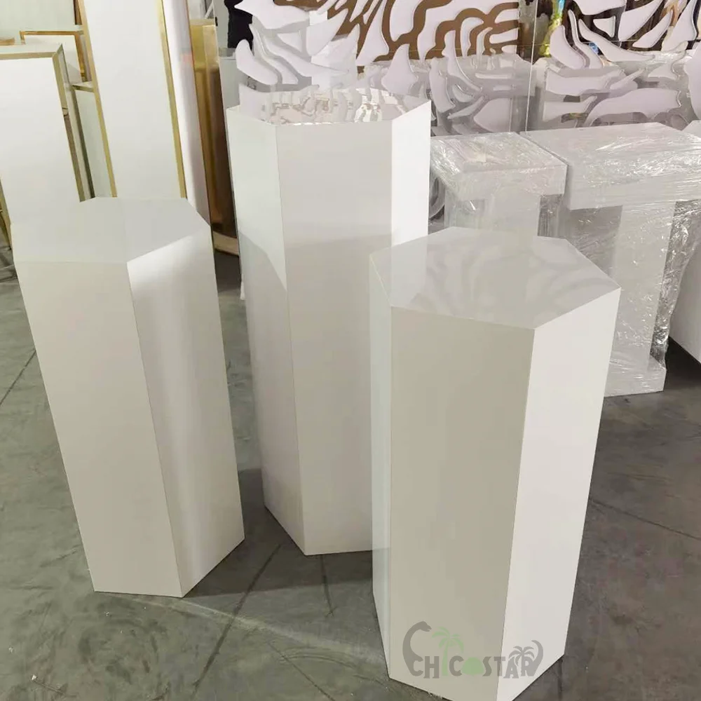 White round display  plinths  cylinder  table set Acrylic cylinder display  for exhibitions weddings