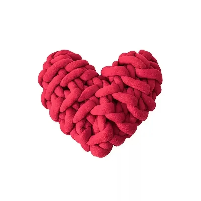 New design diy heart shaped pillows home decor chunky knit handmade decorative pillow for home