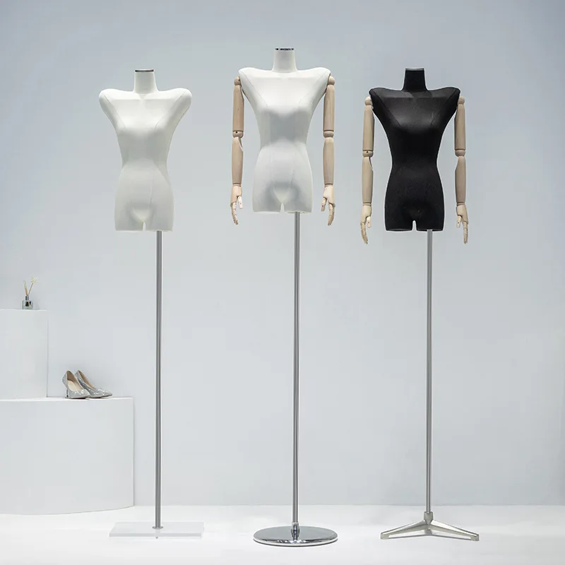 Женский реквизит на платформе