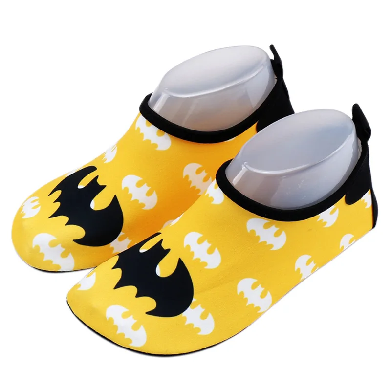 Детские Мультяшные ботинки для плавания босинки нескользящие носки для мальчиков и девочек легкие носки для пляжа и бассейна Нескользящие быстросохнущие туфли