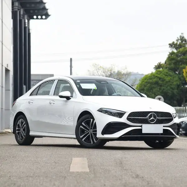 Лидер продаж китайская Автомобильная новая версия Mercedes-B-enz A-Class большие космические автомобили на бензине автомобиль с 5-ю площадками