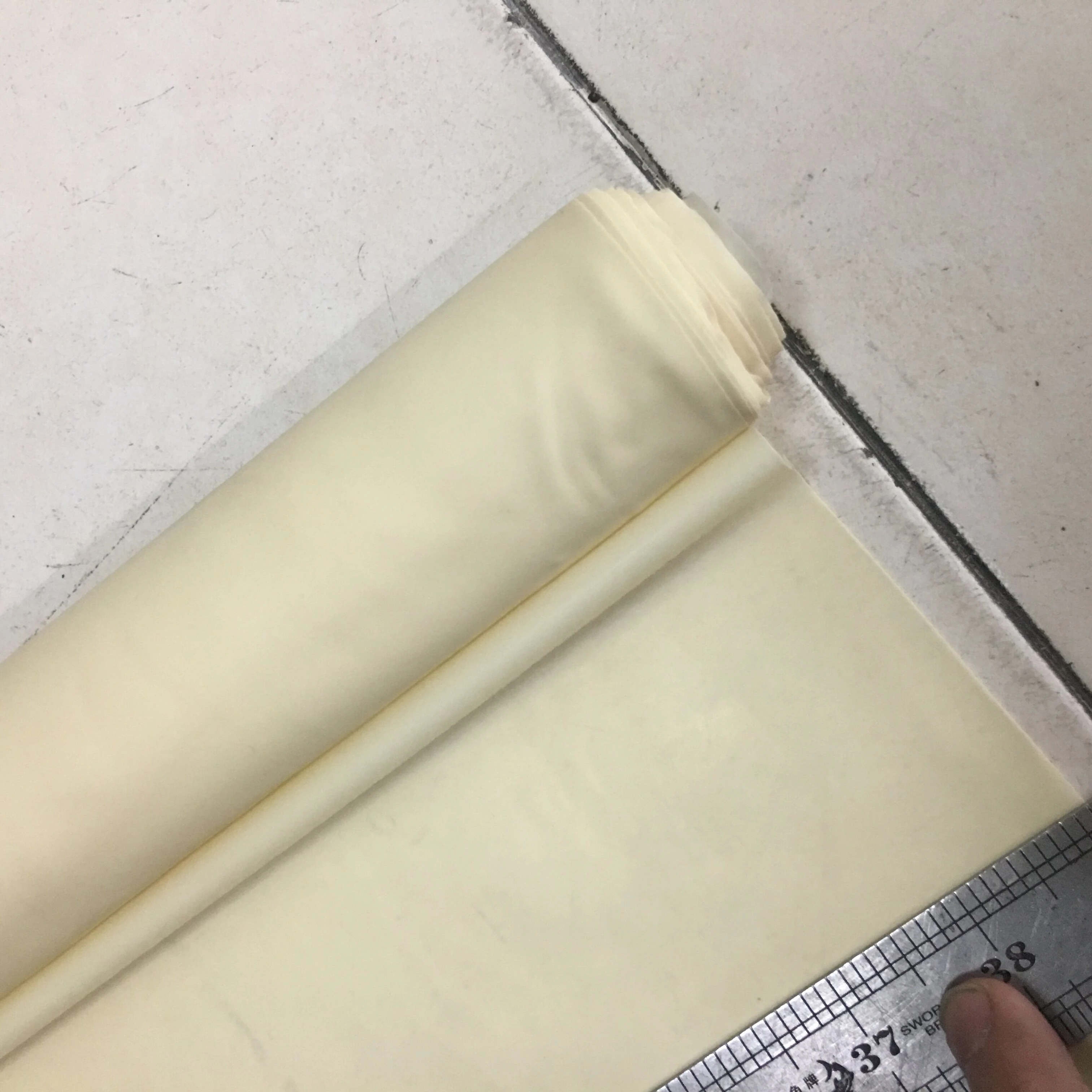 Thin elastic rolls latex sheet