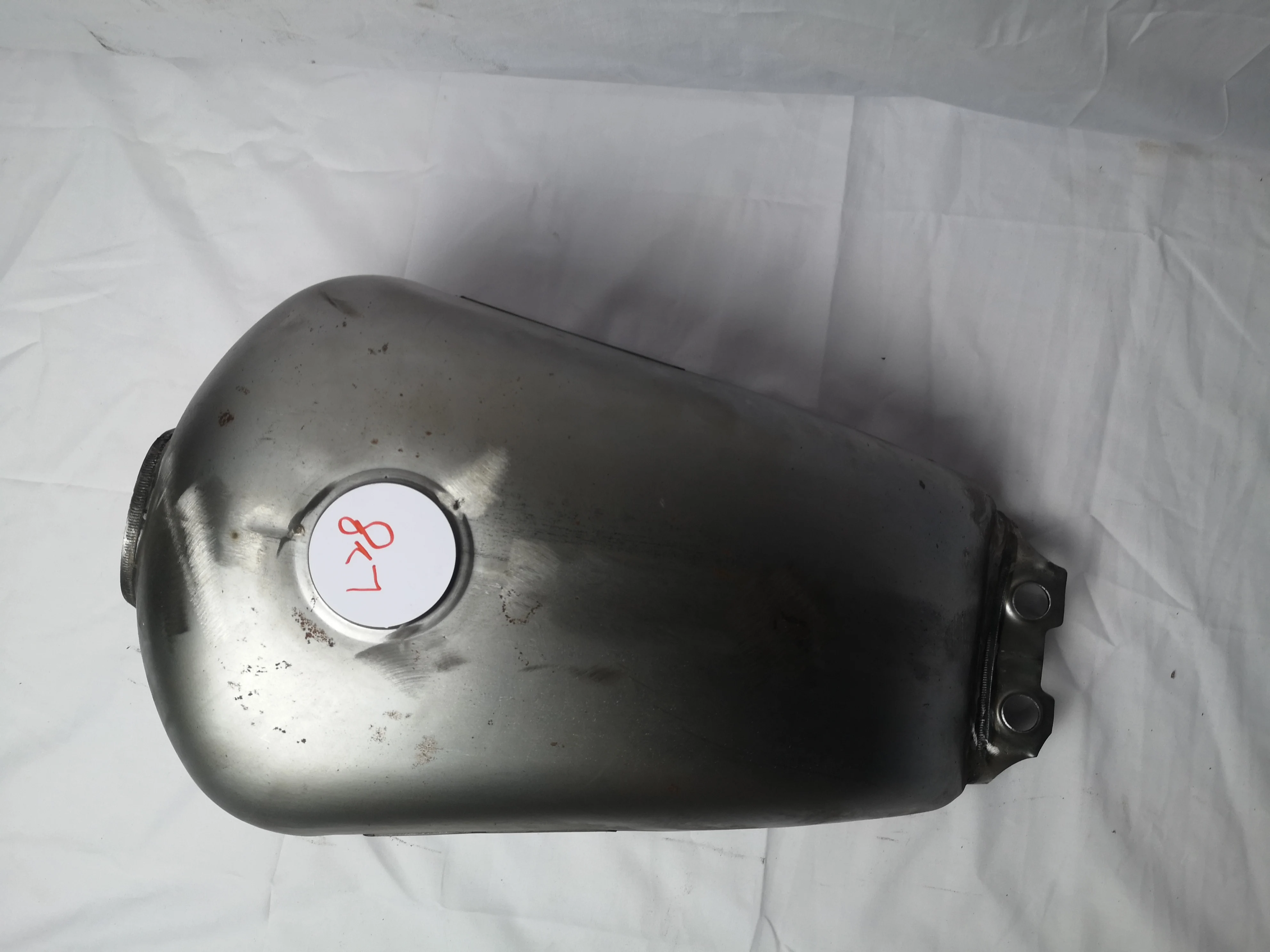 Guaranteed Quality Unique Unpainted Motorcycle Fuel Tank Gm125/gn125 Gas Tank