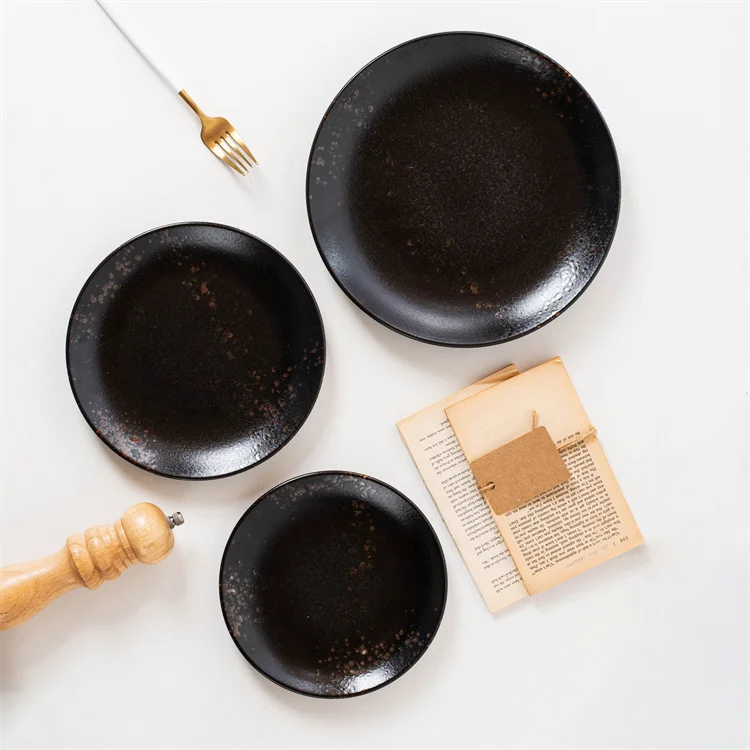Retro Customized Logo Stoneware Restaurant Catering Round Steak Plates Black Ceramic Dinner Set for Hotel