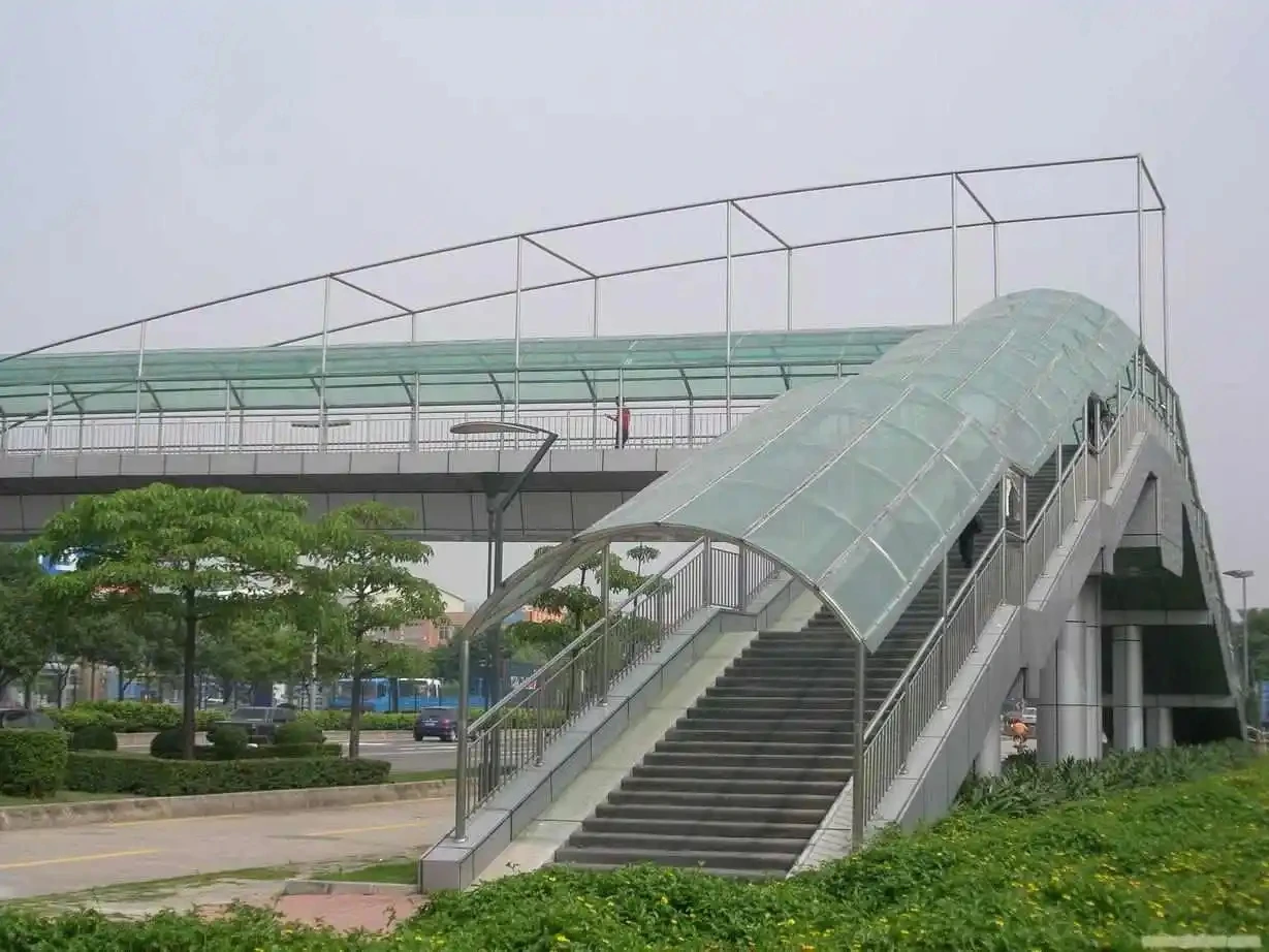 Highway overhead noise barrier transparent PC board 50uv impact toughness good high transparency