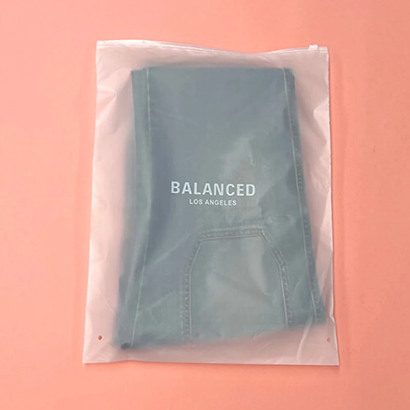 eco friendly zipper clothes packaging frosted plastic ziplock bag PE zip lock packaging bag with your logo