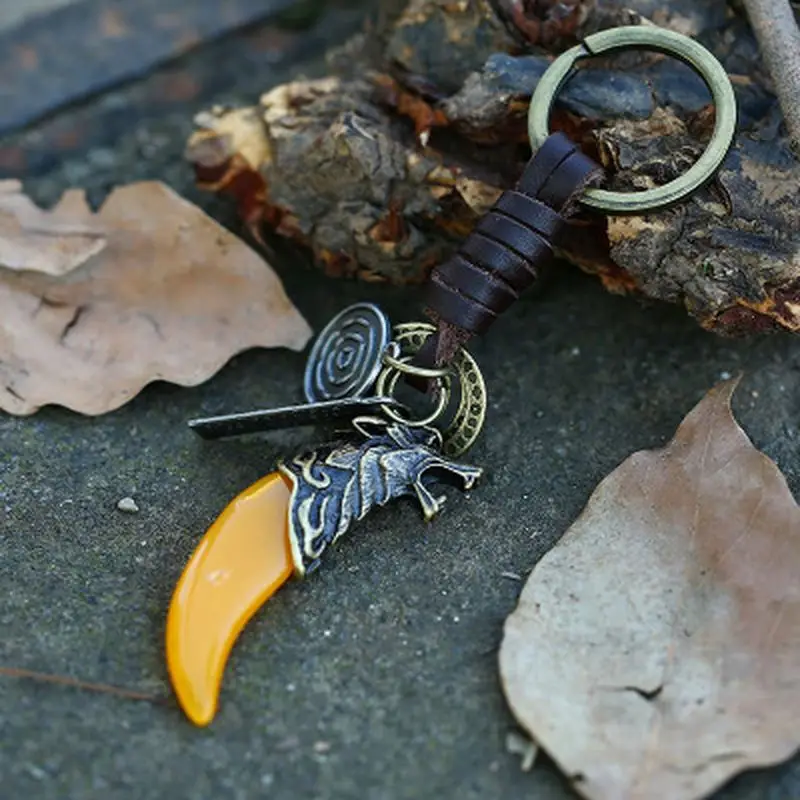 3D Wolf Pendant Keychain Wolf Teeth Keyring Animal Charms Norse Viking Amulet Key Ring Key Chain Jewelry Gift