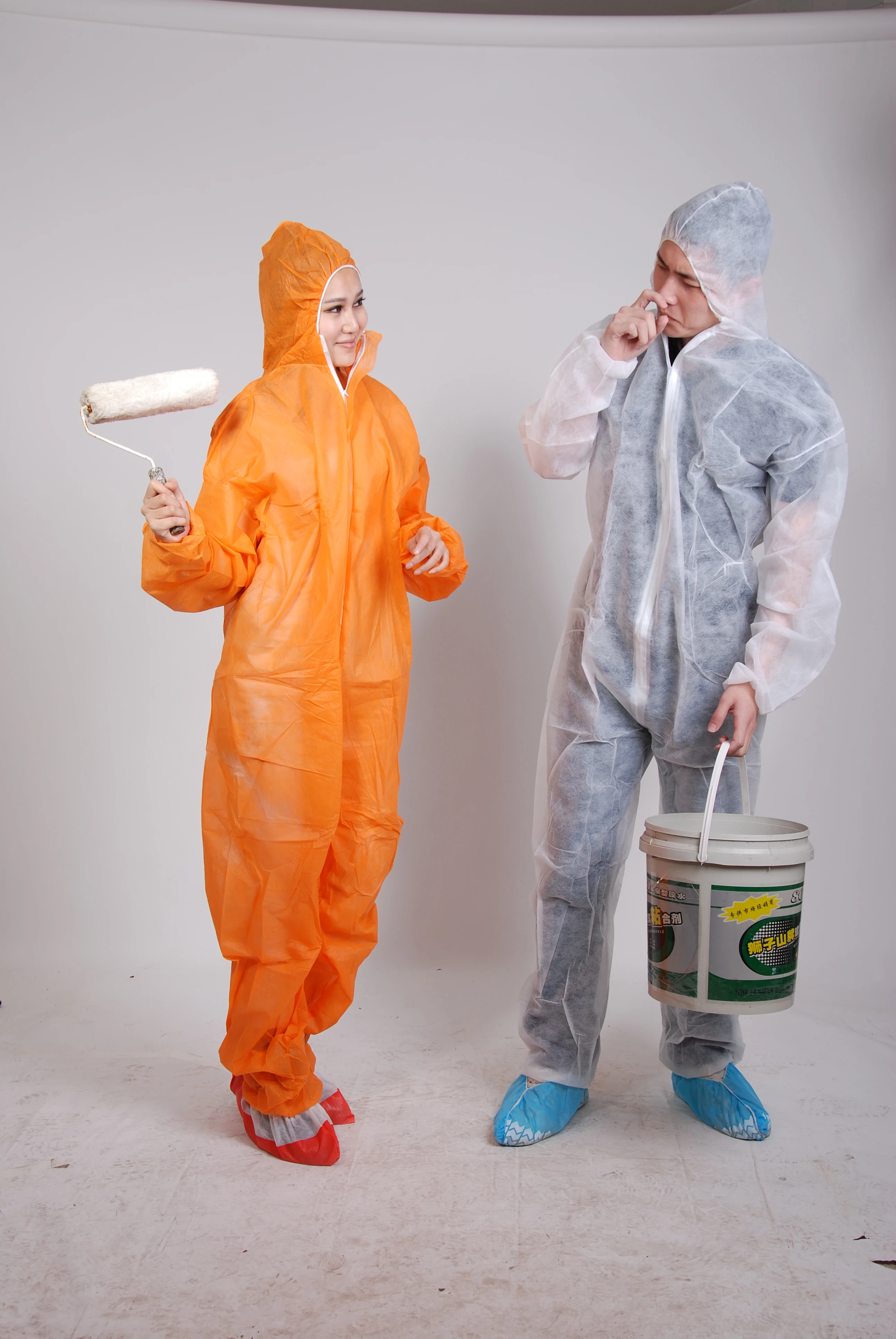 Non woven PP Coverall Wholesale Non Woven Fabric Clothing Isolation Gown Disposable Coverall
