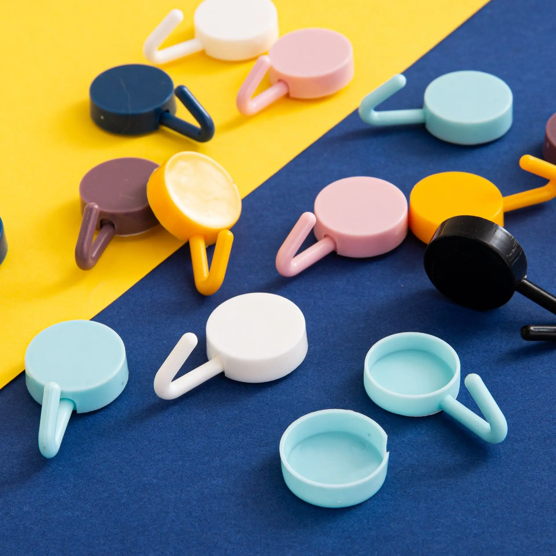 Wall Hooks Adhesive Modern Plastic PVC Strong Wall Adhesive Hooks Kitchen Bathroom Bedroom Wall Hooks