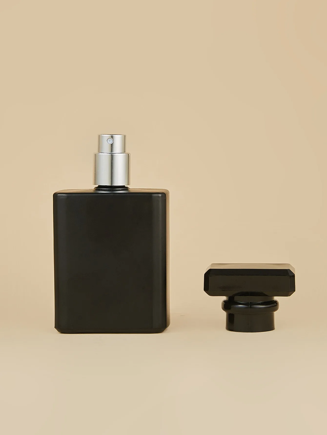 Hot Sale 30ml 50ml Frosted Black Square pump Spray perfume Glass Bottle For Perfume