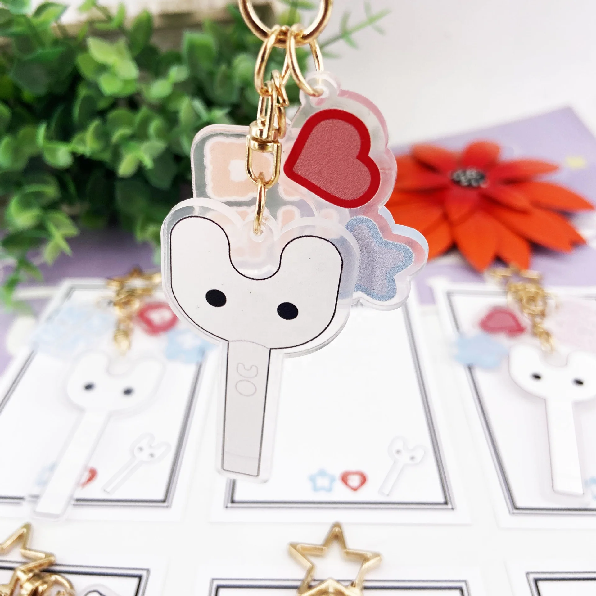 Wholesale Custom Korea Kpop Merchandise Idol Epoxy Acrylicn Keychains Kpop NJ Merchandise Key Ring Keychain Charm