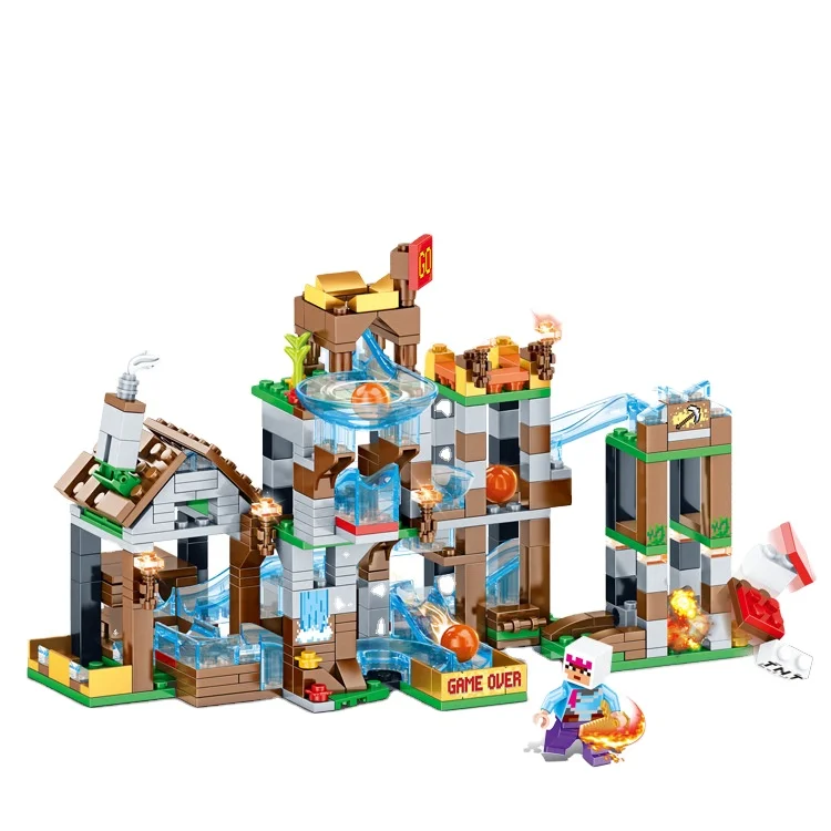 Модульная модель конструктора из 21325 с видом на улицу 2024