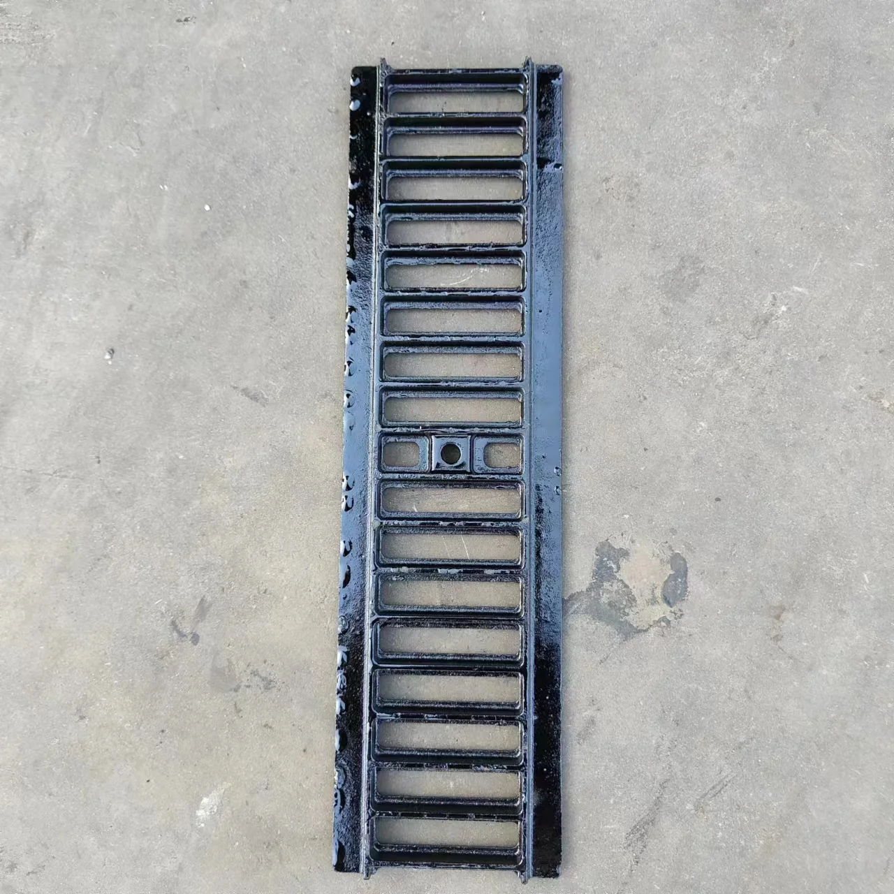 High Quality Grating drain cover Ditch U-Shaped Concrete Ductile Iron Material Polymer Drainage Channel