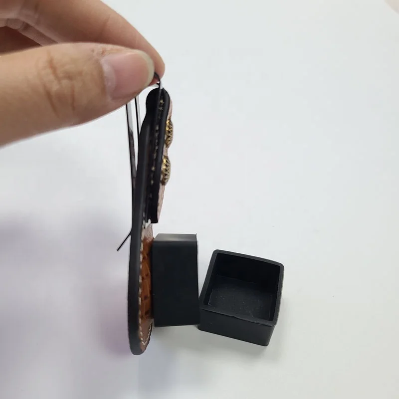 Xmlivet High quality Billiards Pool Chalks holder Leather and rubber fiber billiard accessories can customized chalks case