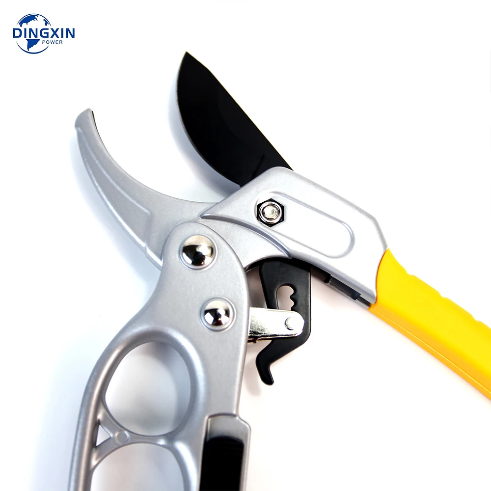 Garden Bypass Tree Pruning Shears Branch Trimming Cutting Ratchet Pruning Shears Yellow Color